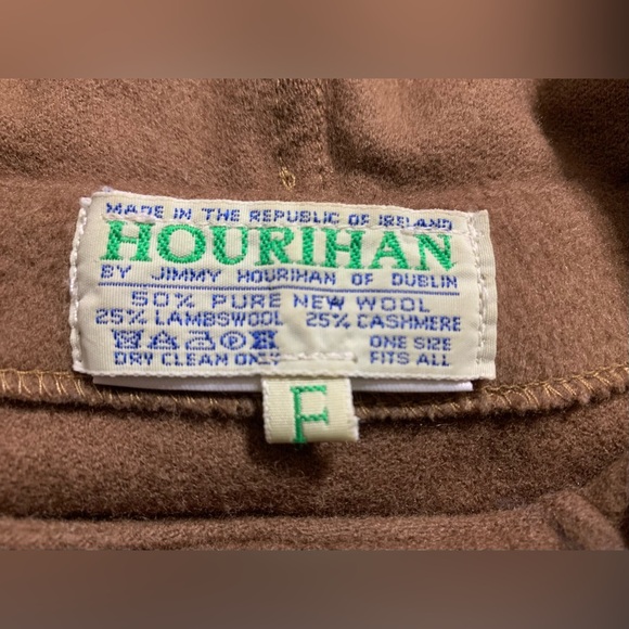 Vintage Hourihan Hooded Cape with Fur Pom Poms - Picture 8 of 10